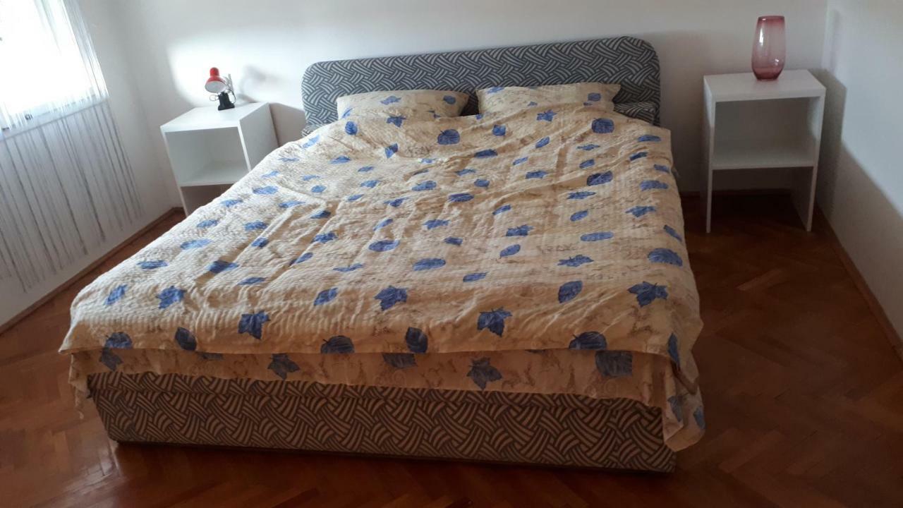 Edelweiss Hostel Штип Екстер'єр фото