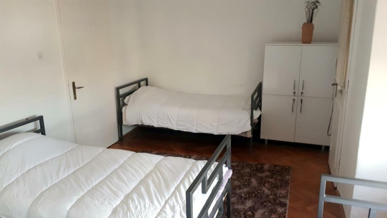 Edelweiss Hostel Штип Екстер'єр фото